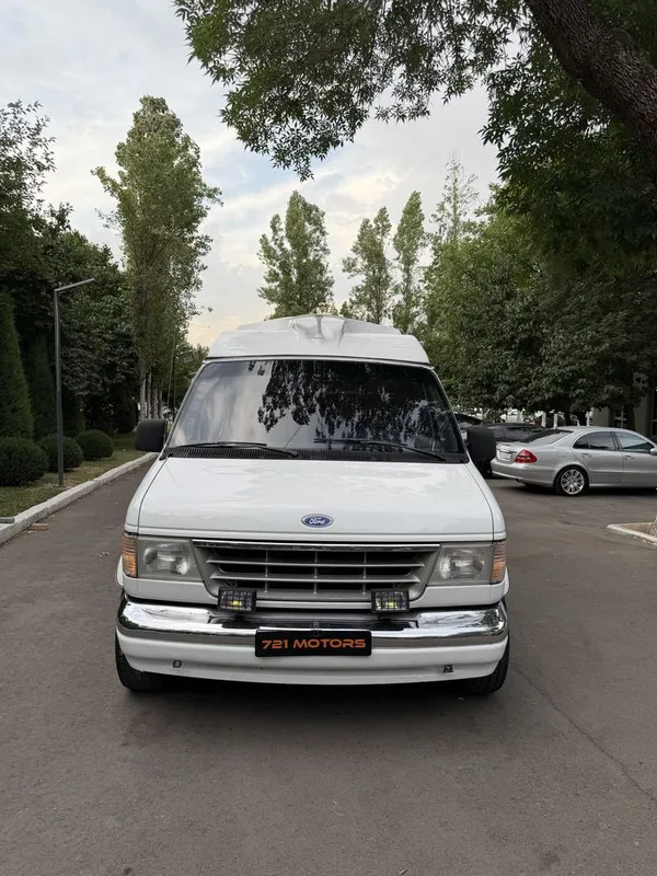 Ford Econoline 5.8 Mator V8 atmosferniy Kraska Toza Ford Econoline 5.8 Mator V8 atmosferniy Kraska Toza