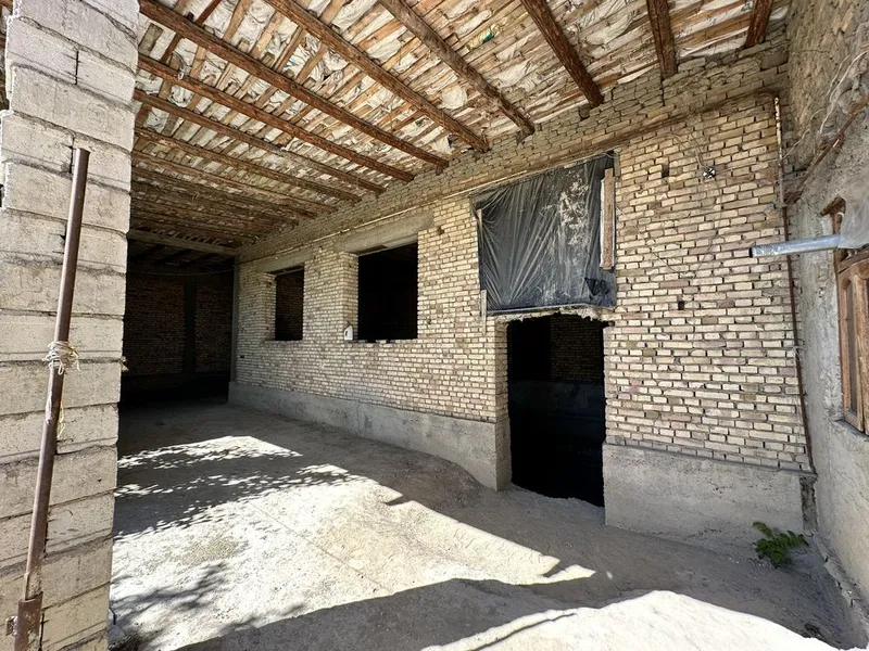 Hovli SOTILADI. Navoiy shahar