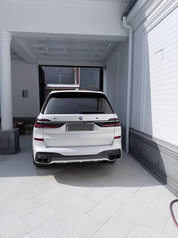 Bmw x7 m60i продается — фото 3