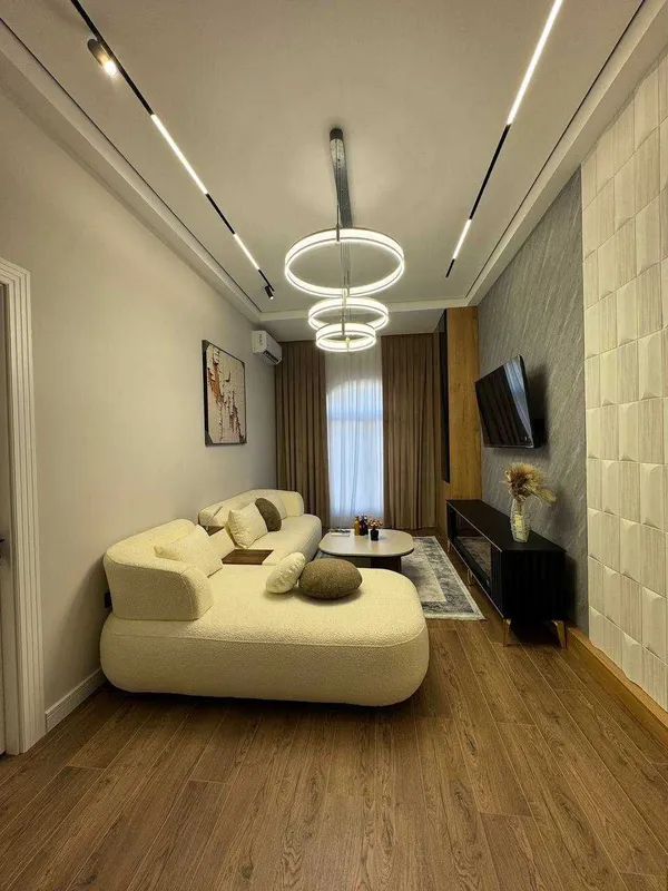 Срочно сдаю 2х ком кв-ру 8/9 Шота Руставели Ж/К Royal house А1 2