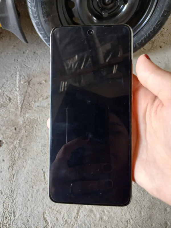 Realme C 75 xolati yangi 1 milyon 900 kelishiladi