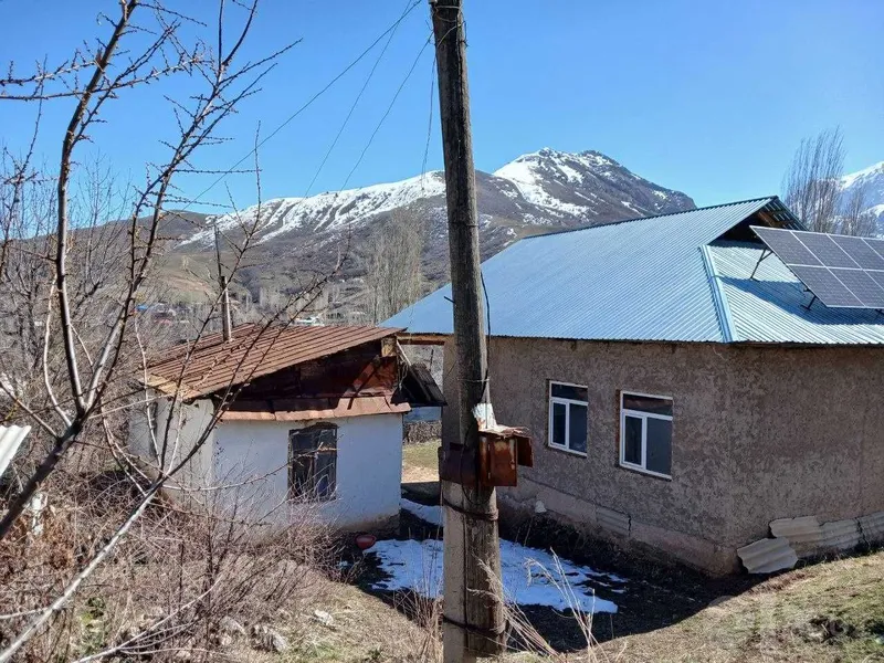 Срочно продаётся участок 6 соток с новым недостроенным домом в Чимгане 4 Срочно продаётся участок 6 соток с новым недостроенным домом в Чимгане 4