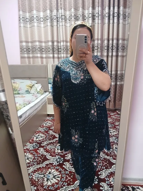 Продаю платья 2 Продаю платья 2