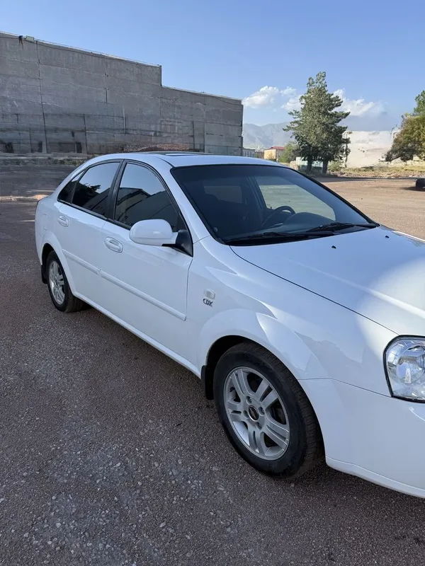 Lacetti 1.8 сотилади — фото 2