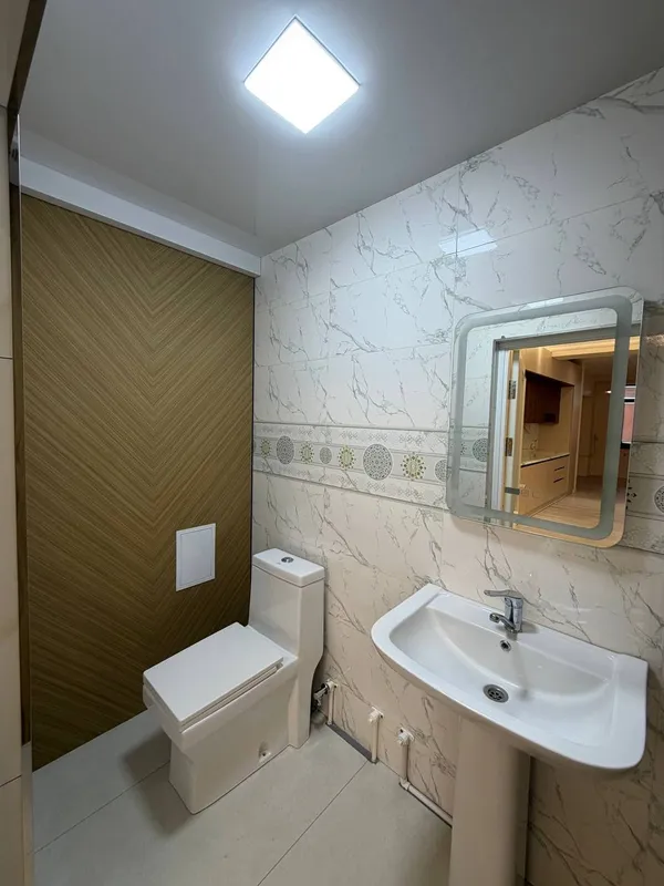 2 xonali kvartira, 65 m2, Yakkasaroy 10