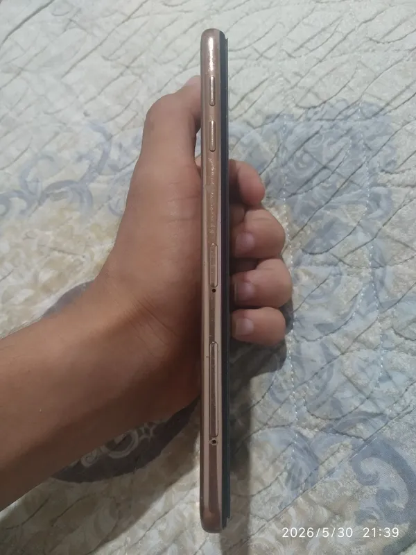 Samsung Galaxy J4+ — фото 4