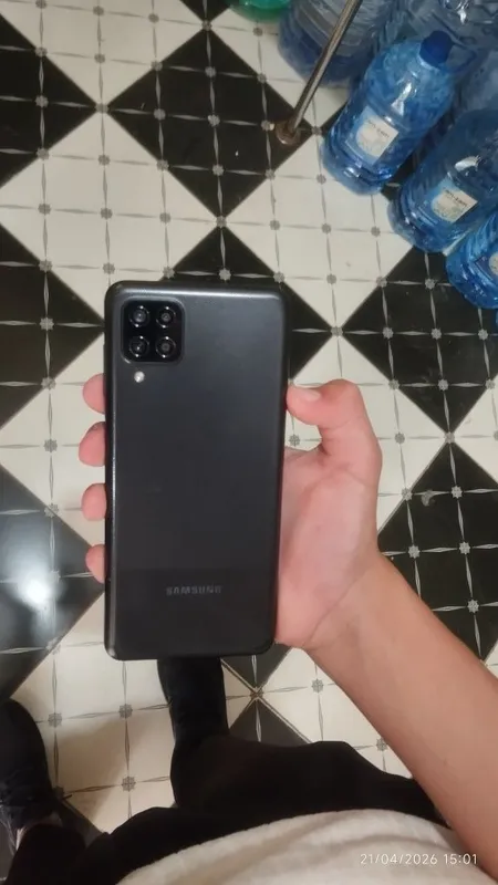Samsung galaxy m 12 qora