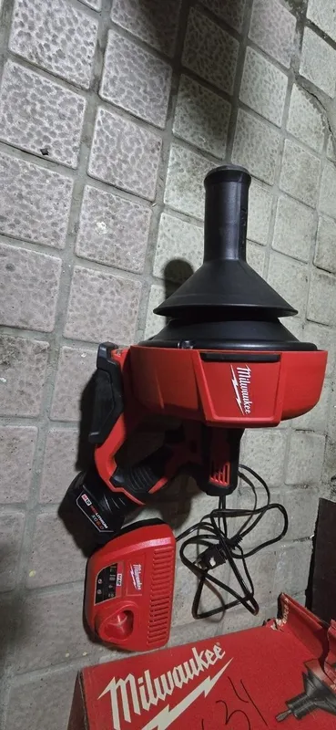 Milwaukee m12 model — фото 1