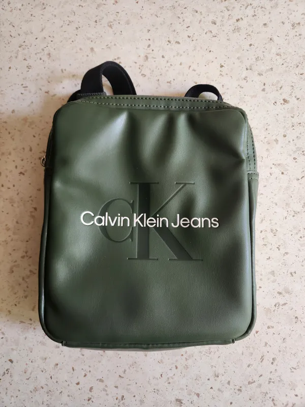 Мужская сумка-сумка-мессенджер от Calvin Klein