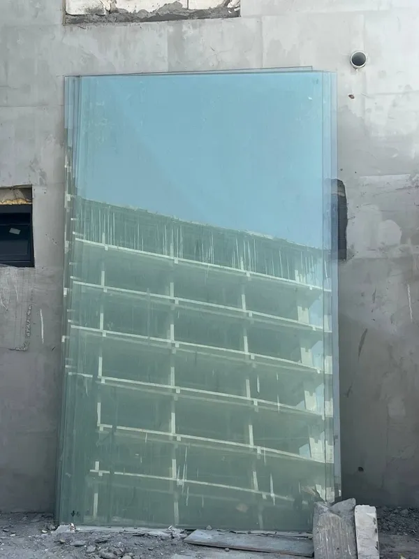 Kolyoni oyna kvadrat 110.000