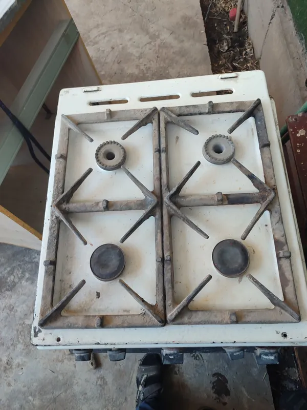 продаю газ плиту