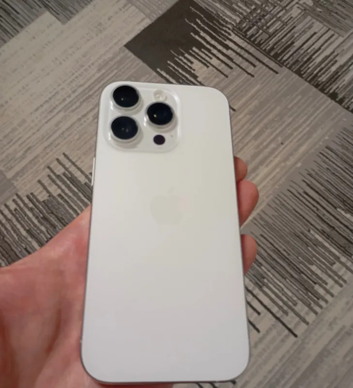 iPhone 16 pro 128GB shoshilinch 4