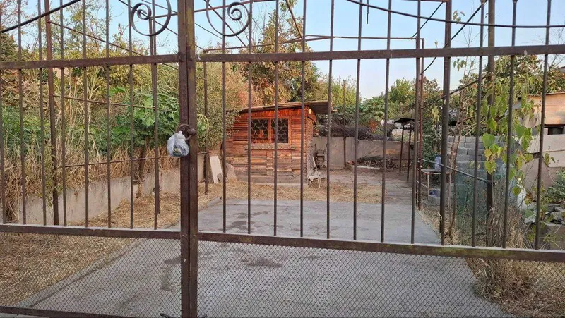 Дача, Уртасаройдан.