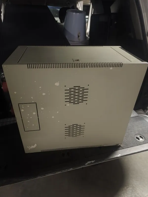 Yaxshi holatdagi server sotiladi 1 Yaxshi holatdagi server sotiladi 1