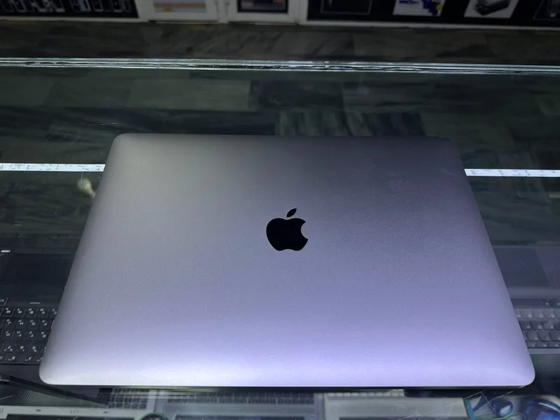 Macbook Pro (2019) 4 Macbook Pro (2019) 4