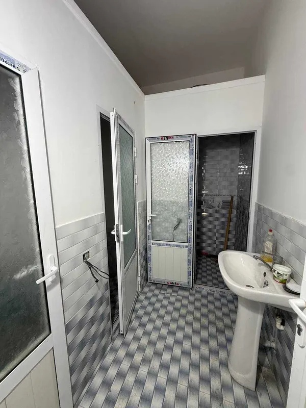TAYYOR REMONTLARI QILINGAN NOTURAR 80 m2 LI do"kon sotiladi #a933 6 TAYYOR REMONTLARI QILINGAN NOTURAR 80 m2 LI do"kon sotiladi #a933 6