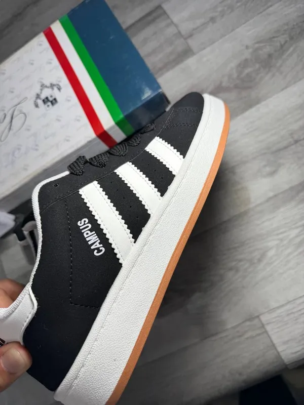 Чёрные кроссовки Adidas! 3 Чёрные кроссовки Adidas! 3