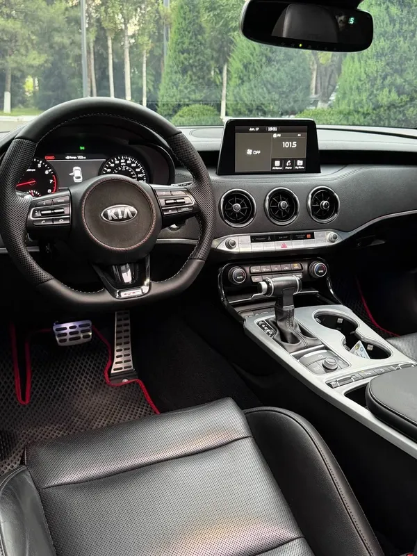 Kia Stinger GT Line AWD 4x4 — фото 3