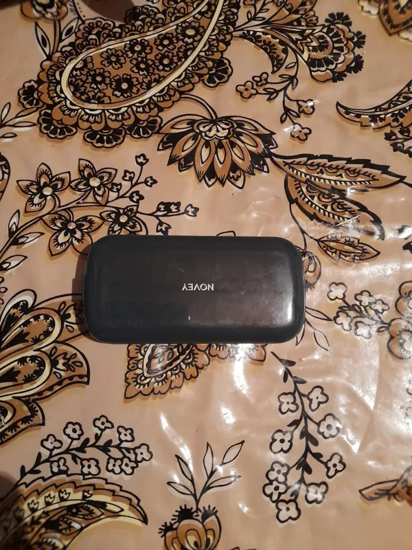 Novey s70r holati yaxshi ekrani yarimi hiraro korinadi 1