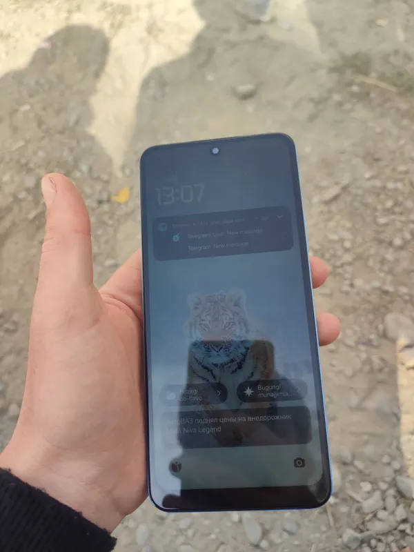 Redmi note 12 4G    Ram :6+6  Xotira 128/6 3