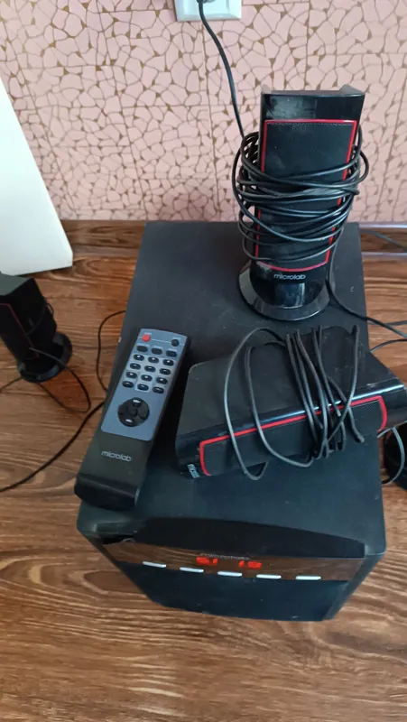 Сабвуфер, 5,1 microlab домашний кинотетр 2