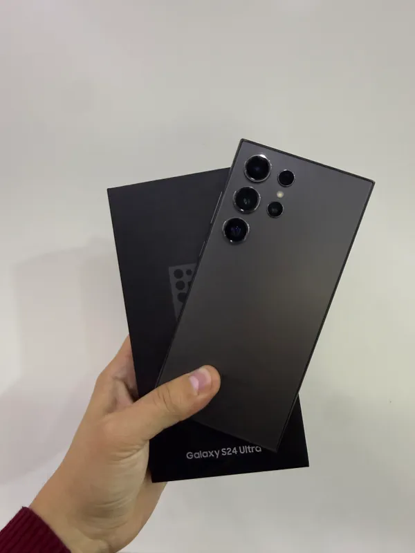 Samsung S24 Ultra 12/256 ГБ 2