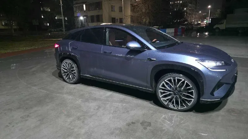 Продается BYD Sealion 07 Intelligent 4WD / 550 Smart Driving 1 Продается BYD Sealion 07 Intelligent 4WD / 550 Smart Driving 1