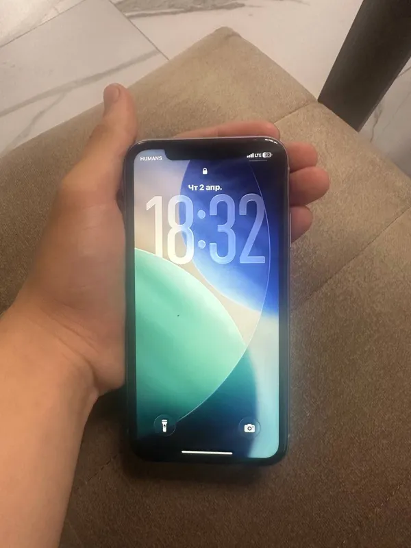 iPhone 11, аккумулятор 75%, память 64, Face ID не работает 3