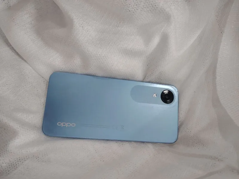 Oppo A 17 — фото 1