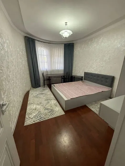 Метро Гафур Гулом 1