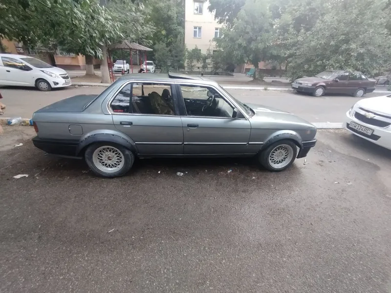 SHOSHILINCH Mashinamni sotaman 
BMW E30 6