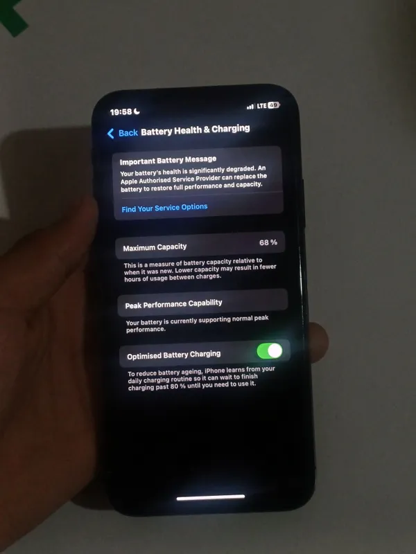 iPhone Xs (чёрный) 6 iPhone Xs (чёрный) 6