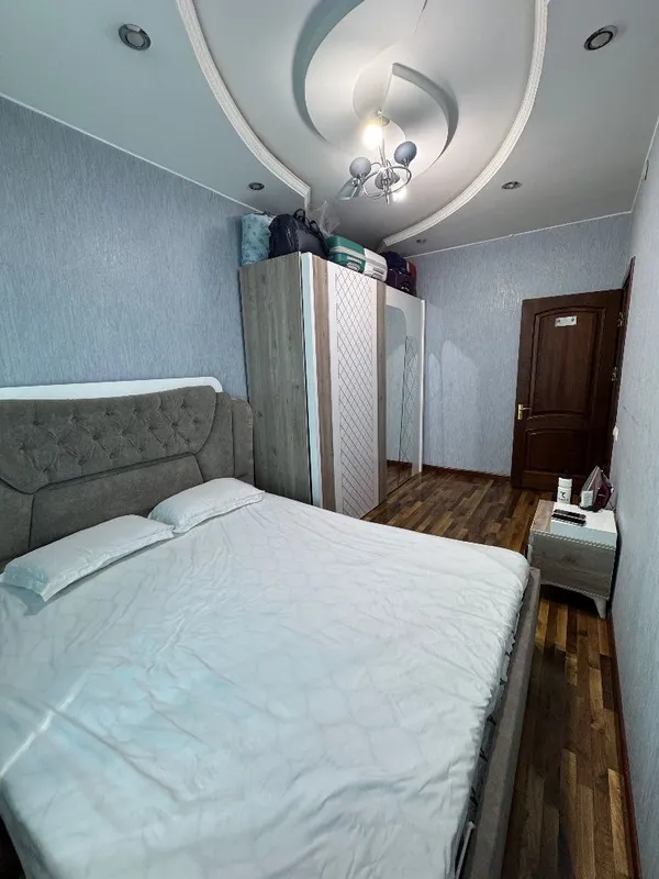 Минор метро, Олой бозори кизларга