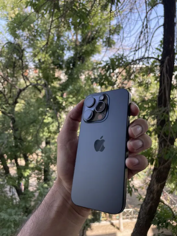 Iphone 15 Pro 128 GB 2