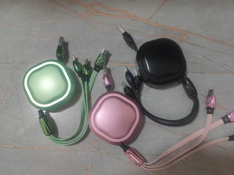 Har xil turdagi aksessuarlar telefonni quvvatlashga uchtasi birda USB — фото 7
