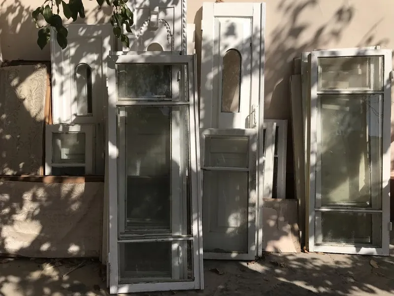 eshik romlar bervoriladi eshik romlar bervoriladi