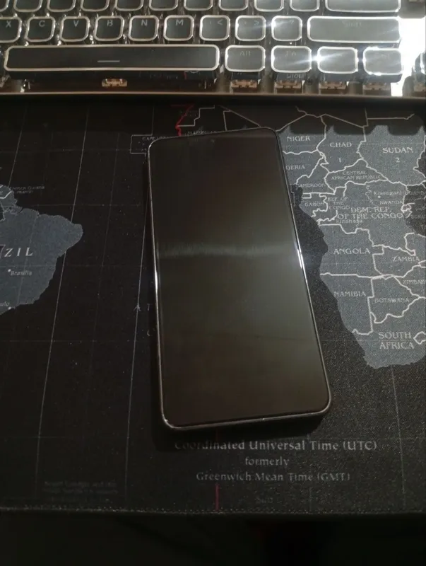 Samsung s 21 5g Ideal holatda — фото 2