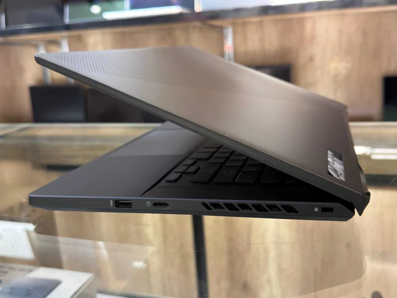 ASUS ROG ZEPHYRUS M16 ore i7-11800H ram 16 ssd 512 RTX 3050Ti 4Gb — фото 2