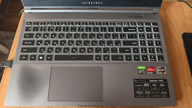 Ноутбук Maibenben Typhoon X565 2