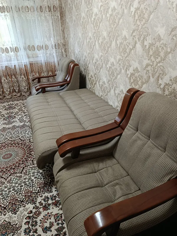 Mebel to‘plami: yoyiladigan divan va 2 ta kreslo 2
