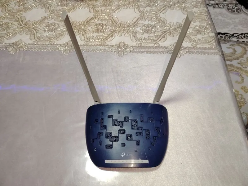 Tp link wifi , 2 shoxli 2,4 HHz