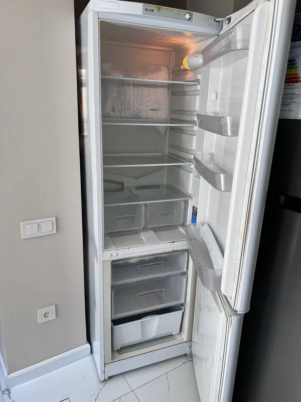 Холодильник Indesit б/у — фото 1