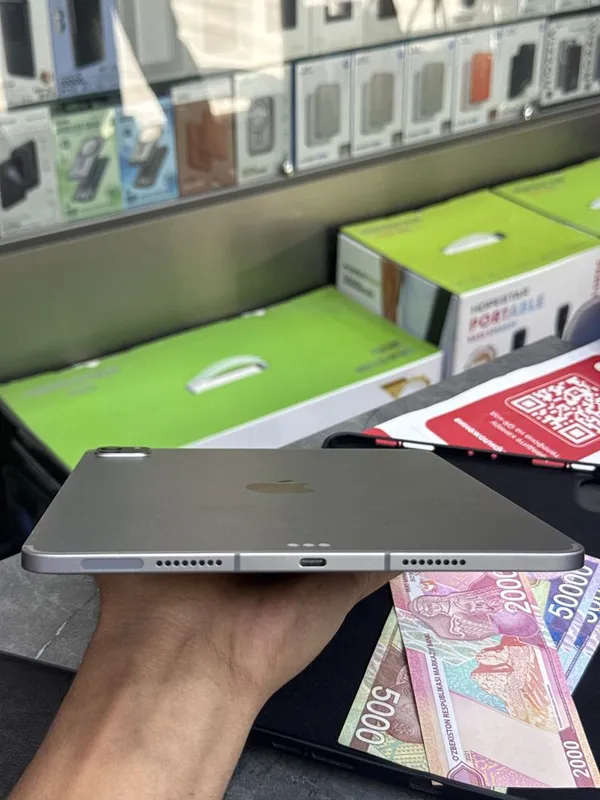 Ipad pro M2 256gb. WF+Sim 3