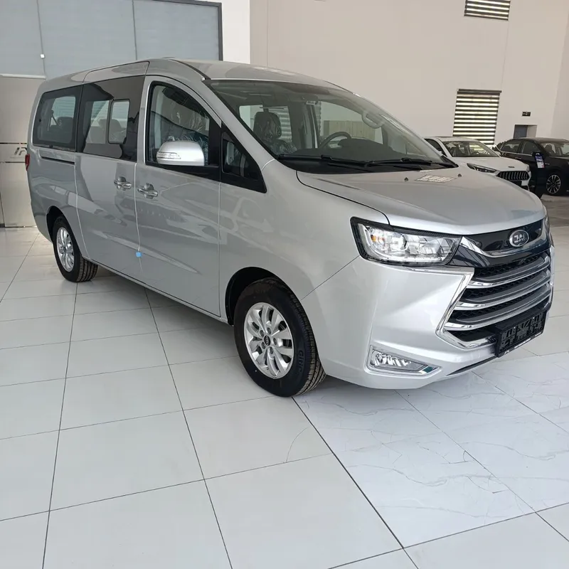 JAC M4 2025 Объем двигателя 2.0 л Мощность двигателя 144 л.с Максималь — фото 1