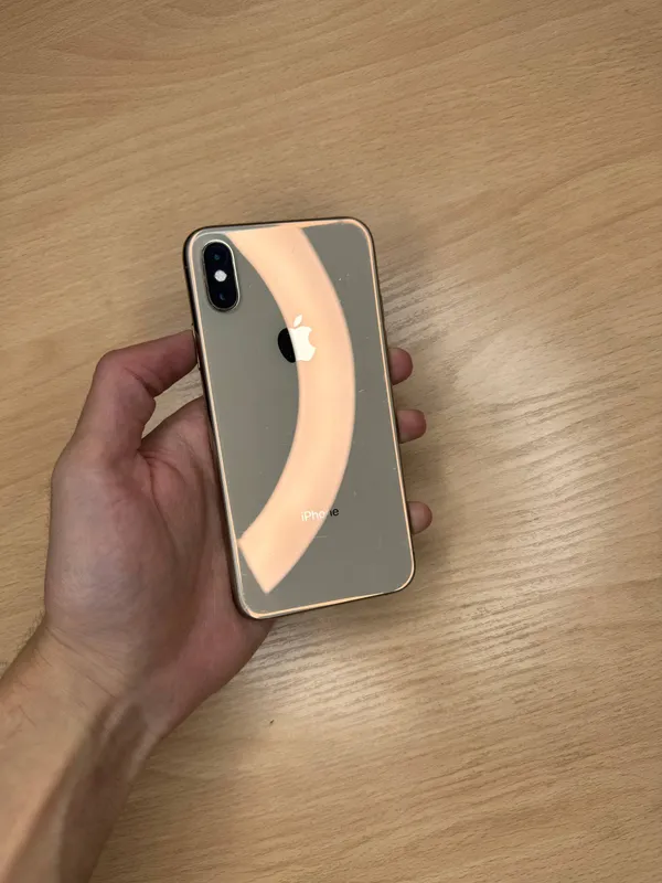 iPhone XS iPhone XS