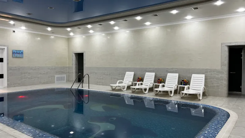 Sauna va Basseyn