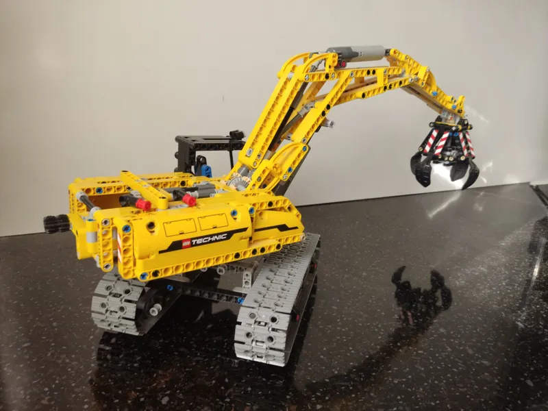 Набор LEGO Technic 42006. Экскаватор. — фото 4