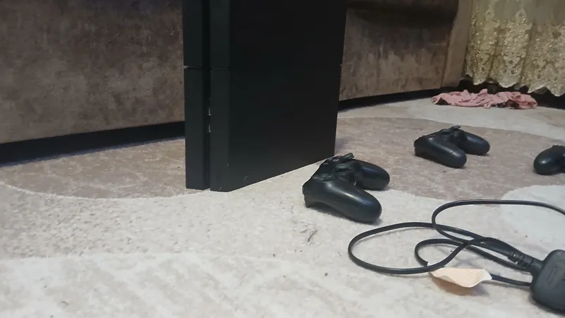 Play station  4 — фото 1