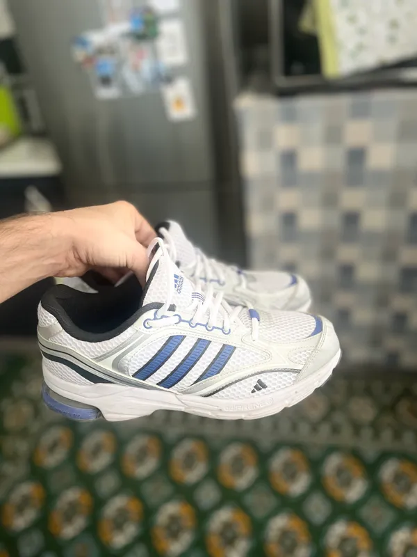 Оригинальные кроссовки Adidas, не ношеные. 2 Оригинальные кроссовки Adidas, не ношеные. 2