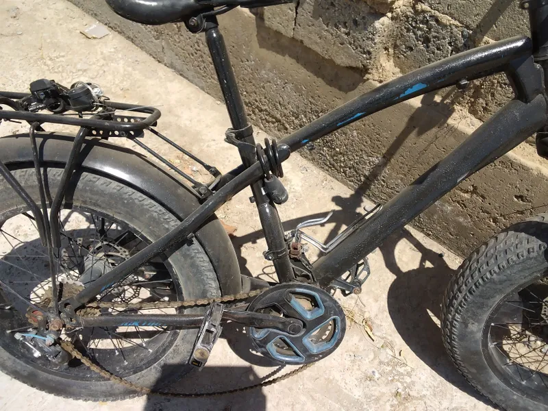 velosiped sotiladi zanjiri uzilgan yangi quyilgan 2 velosiped sotiladi zanjiri uzilgan yangi quyilgan 2